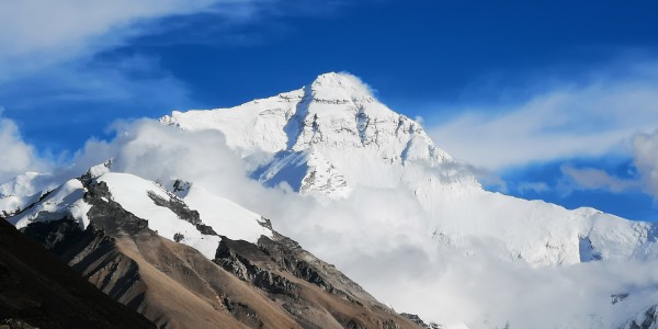 珠穆朗玛营地车全新力作，畅享巅峰之旅新篇章